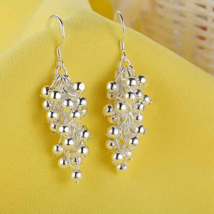 Pendientes colgantes con cuentas de uva creativas de color plateado para mujer, regalos finos de fiesta a la moda, joyería noble elegante 1