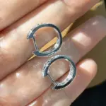 pendientes de aro para mujer con incrustaciones de circonita cúbica deslumbrante, diseño de círculo Simple, accesorios diarios para fiesta, joyería versátil de moda 4