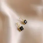 Obega-pendientes cuadrados de piedra de cristal para mujer, Material de cobre chapado en oro, piedra de cristal negro transparente, pendiente de anzuelo, joyería novedosa 3