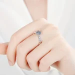 Anillo de diamante de moda D Color moissanita VVS1 anillos de moissanita de laboratorio de corte redondo para mujer joyería de anillo de compromiso 3 Anillo de diamante de moda D Color moissanita VVS1 anillos de moissanita de laboratorio de corte redondo para mujer joyería de anillo de compromiso 3