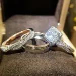 Conjunto de anillos de boda para novia, corte princesa de lujo, circonita cúbica, accesorios elegantes, joyería brillante para boda y hombre 3