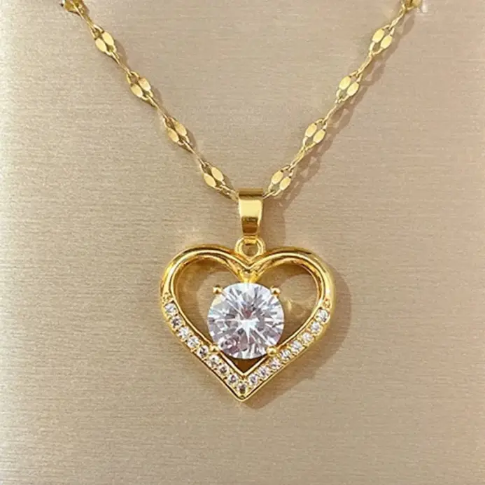 Collar con colgante de corazón de gemas artificiales para mujer, cadena para el cuello con labios dorados de acero inoxidable 2022, collares femeninos, joyería para niña 1