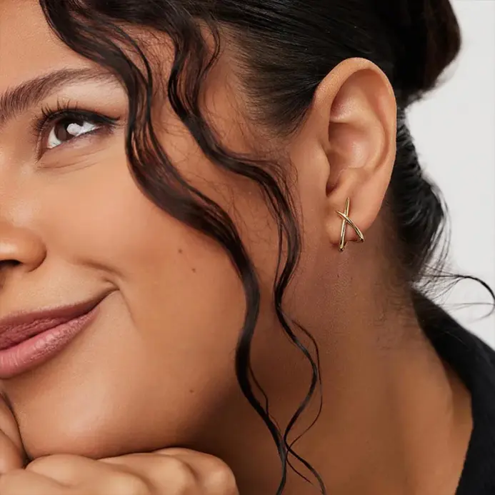 Pendientes cruzados de acero inoxidable para mujeres y niñas, accesorios minimalistas simples y delicados, regalos de joyería de moda para fiestas 2