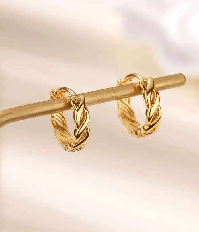 Pendientes de aro con cadena hueca Vintage para mujer, aretes de acero inoxidable de Color dorado, joyería de boda de tendencia 2025 1