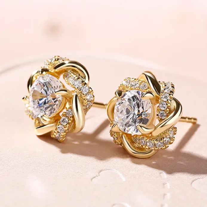 Pendientes delicados de circonia cúbica de Color dorado para mujer, pendientes de boda de diseño contraído a la moda, joyería de lujo 1