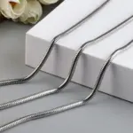 Pulsera de cadena de acero inoxidable Simple de alta calidad para hombres y mujeres nuevas pulseras simples de moda para hombres regalos de joyería con dijes 3