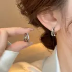 Pendientes de Aro Circulares de Acero Inoxidable Color Dorado para Mujer, Pendientes Simples de Doble Aro con Circonita Cúbica, Joyería para Perforación de Cartílago 4