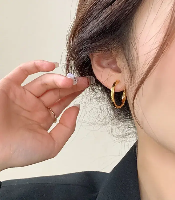 Pendientes de aro redondos grandes y sencillos para mujer, clásicos de moda, círculo para niña, joyería delicada brillante para fiesta, novedad de 2026 2