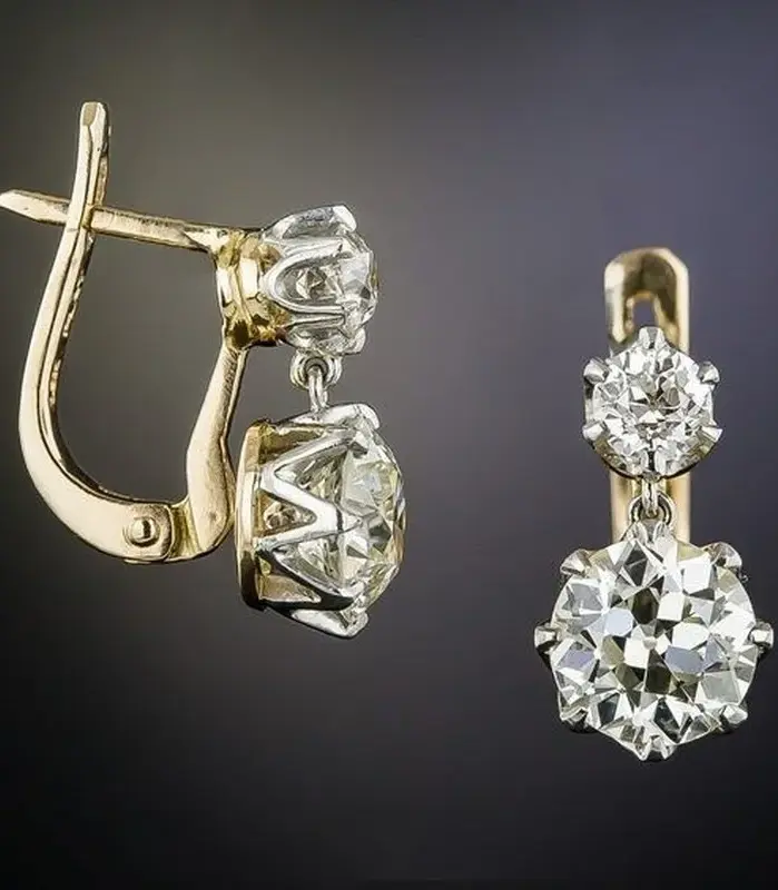Pendientes únicos de cristal blanco, pendientes de aro colgantes de Color dorado, regalo de aniversario, joyería para fiesta y boda, accesorios para mujer 1
