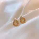 Pendientes circulares coreanos de goteo de aceite blanco para mujer, exquisitos pendientes redondos geométricos de cristal brillante, regalos de joyería para fiesta 5