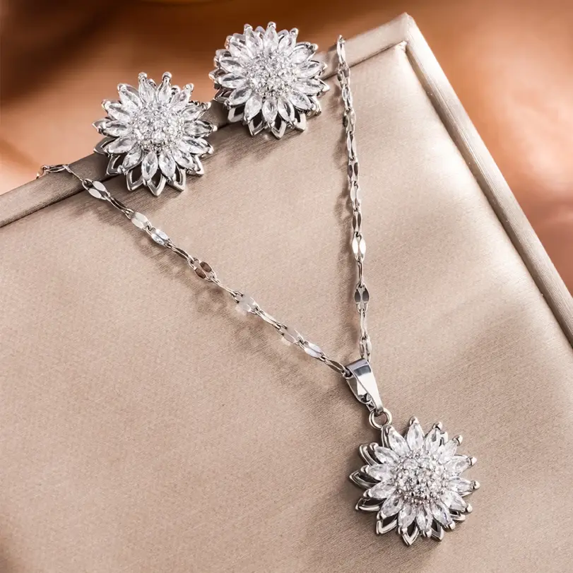 Collares de circonita de acero inoxidable con girasol giratorio para mujer, collar de cristal de Metal, regalos de fiesta de cumpleaños, joyería de moda 3