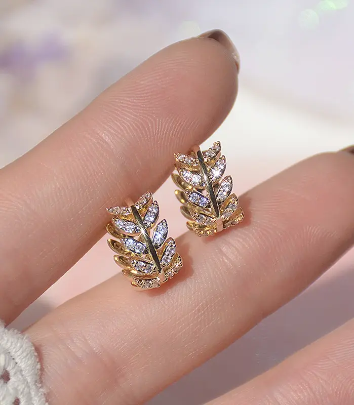 pendientes de aro de hoja delicada con circonita brillante para mujer, aretes de aro de moda de Color plateado/dorado, regalo elegante para niña, joyería 2021 1