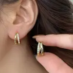 Pendientes de Aro Circulares de Acero Inoxidable Color Dorado para Mujer, Pendientes Simples de Doble Aro con Circonita Cúbica, Joyería para Perforación de Cartílago 3