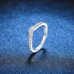 Anillos de boda de moissanita de 5 piedras, banda de media eternidad de corte brillante redondo, anillo de boda de diamante de laboratorio de plata 925 de 3mm para mujeres y hombres 51 Anillos de boda de moissanita de 5 piedras, banda de media eternidad de corte brillante redondo, anillo de boda de diamante de laboratorio de plata 925 de 3mm para mujeres y hombres 51