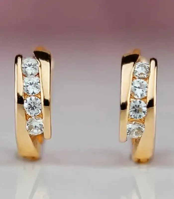 pendientes de aro de Color dorado para mujer, aretes circulares llamativos para uso diario, joyería femenina versátil con temperamento discreto 1