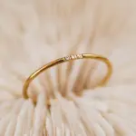 Anillo apilable de circonita pequeña pavimentada chapada en acero inoxidable, joyería fina de Color dorado 1