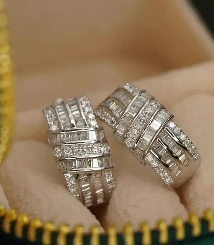 pendientes de aro con diseño moderno para mujer, aretes femeninos llamativos de circonia cúbica de lujo, joyería para fiesta y boda 1