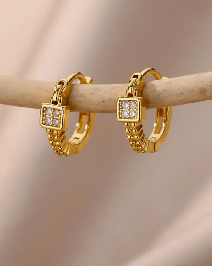 Exquisitos pendientes redondos cuadrados pequeños para mujer, tendencia 2023, pendientes de acero inoxidable de Color dorado, joyería de Navidad, aretes de regalo 1
