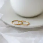 Anillo apilable de circonita pequeña pavimentada chapada en acero inoxidable, joyería fina de Color dorado 6