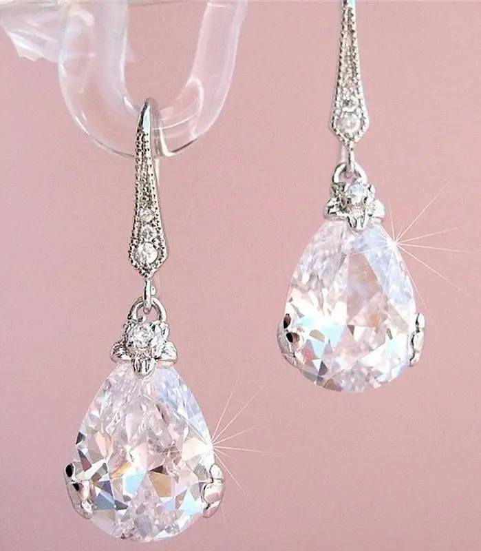 Huitan-pendientes colgantes de circonita de cristal con forma de gota de agua para mujer, diseño Simple y elegante, deslumbrantes CZ, joyería de moda 2
