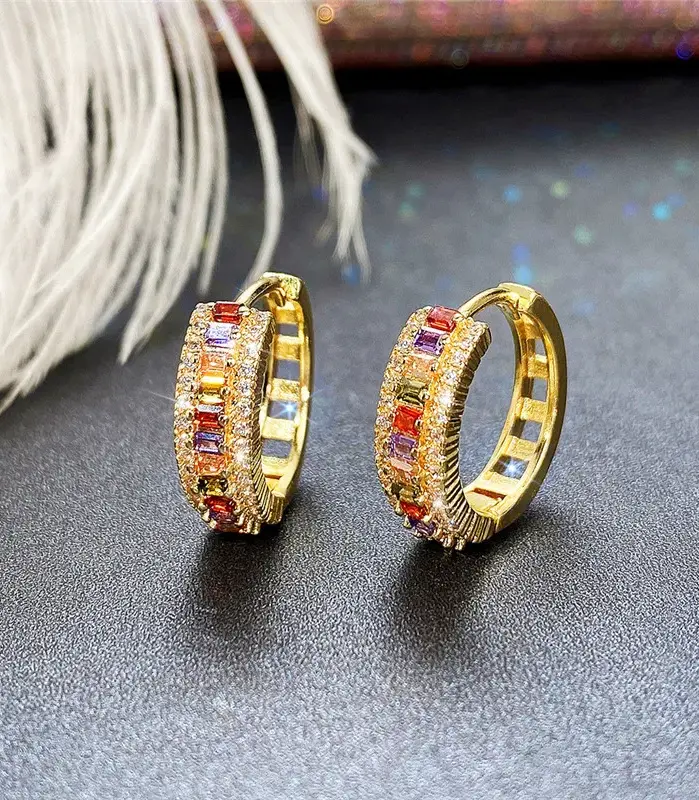 pendientes de aro de Color dorado para mujer, Circonia cúbica de arcoíris con incrustaciones de lujo, accesorios modernos para las orejas, joyería novedosa 2