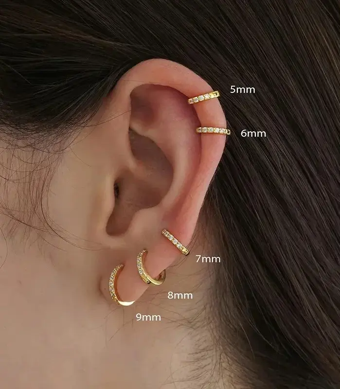 1 par de pendientes de aro minimalistas Huggie de acero inoxidable, pendientes de cartílago del trago de hélice fina de circonia de cristal pequeño, joyería Piercing 2
