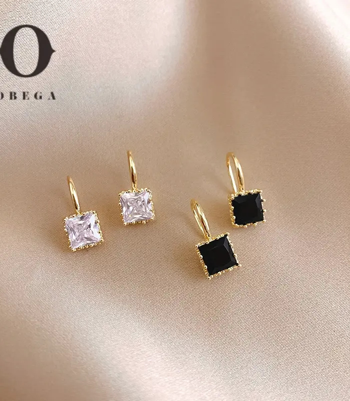 Obega-pendientes cuadrados de piedra de cristal para mujer, Material de cobre chapado en oro, piedra de cristal negro transparente, pendiente de anzuelo, joyería novedosa 1