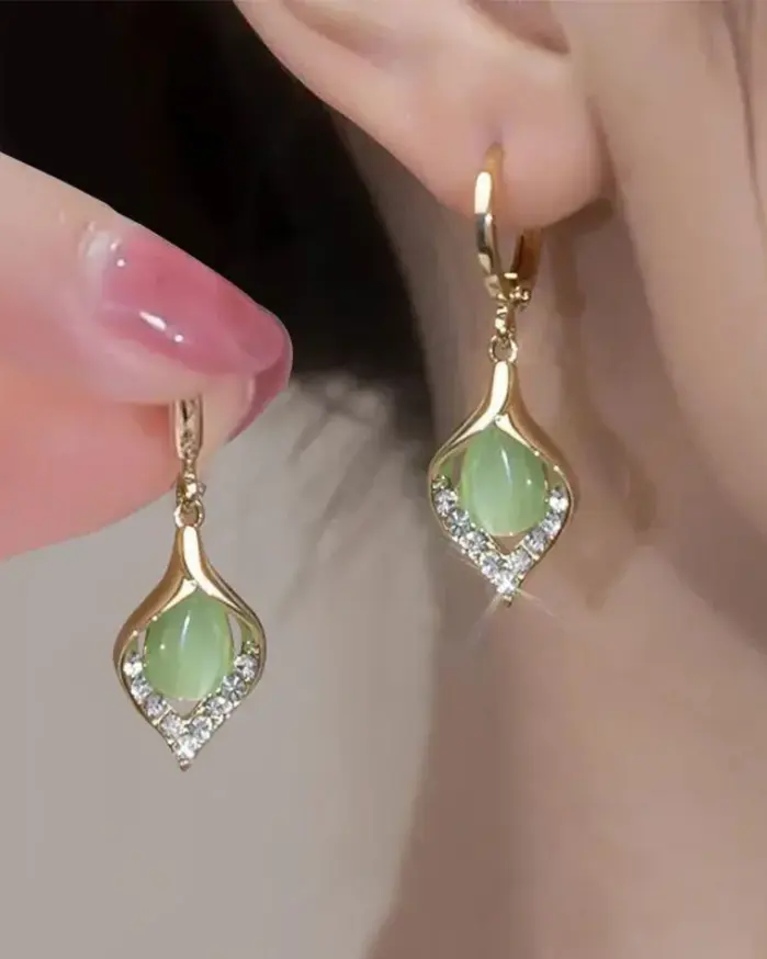 Pendientes de ojo de Ángel coreanos a la moda, pendientes de aro chapados en Color dorado con incrustaciones de diamantes de imitación y pétalos de tulipán, joyería de fiesta para mujer 1
