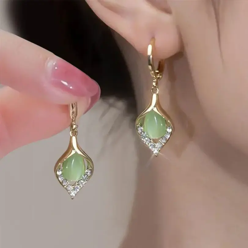 Pendientes de ojo de Ángel coreanos a la moda, pendientes de aro chapados en Color dorado con incrustaciones de diamantes de imitación y pétalos de tulipán, joyería de fiesta para mujer 1 Pendientes de ojo de Ángel coreanos a la moda, pendientes de aro chapados en Color dorado con incrustaciones de diamantes de imitación y pétalos de tulipán, joyería de fiesta para mujer 1
