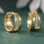 Pendiente de aro geométrico chapado en oro de circonia sintética a la moda para mujer, accesorios de joyería de boda para banquete exquisito clásico 4