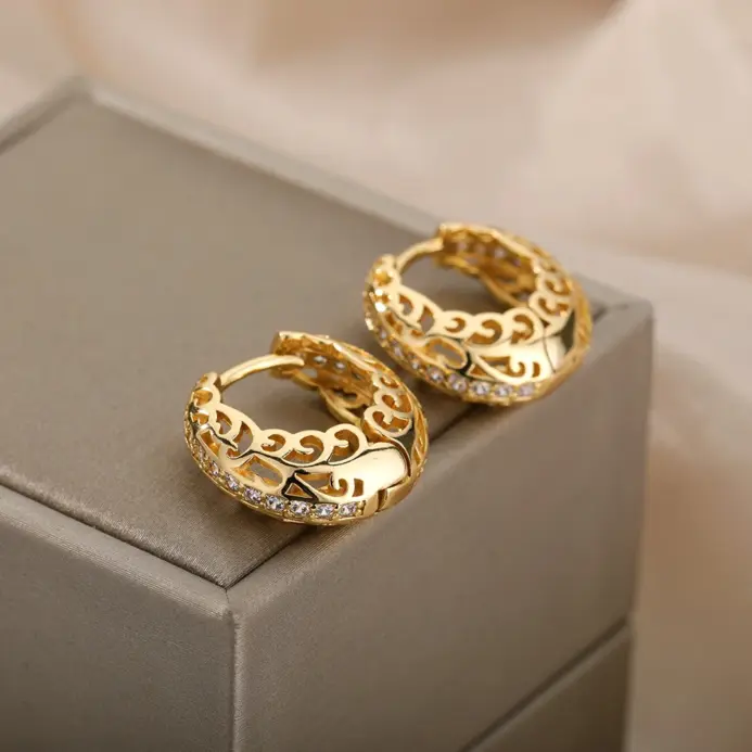 Pendientes de aro de flor hueca de circón para mujer y niña, tejido de acero inoxidable, exquisito pendiente redondo, regalo de joyería de boda 1