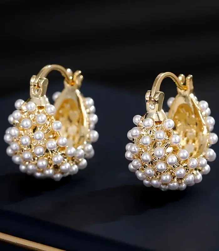 Deslumbantes pendientes de perlas artificiales, diseño de lujo premium, elegancia atemporal para un acento de oreja de moda, es adecuado para uso diario 2