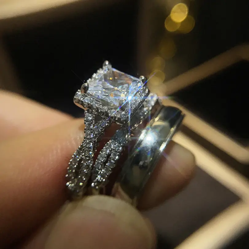 Conjunto de anillos de boda para novia, corte princesa de lujo, circonita cúbica, accesorios elegantes, joyería brillante para boda y hombre 15