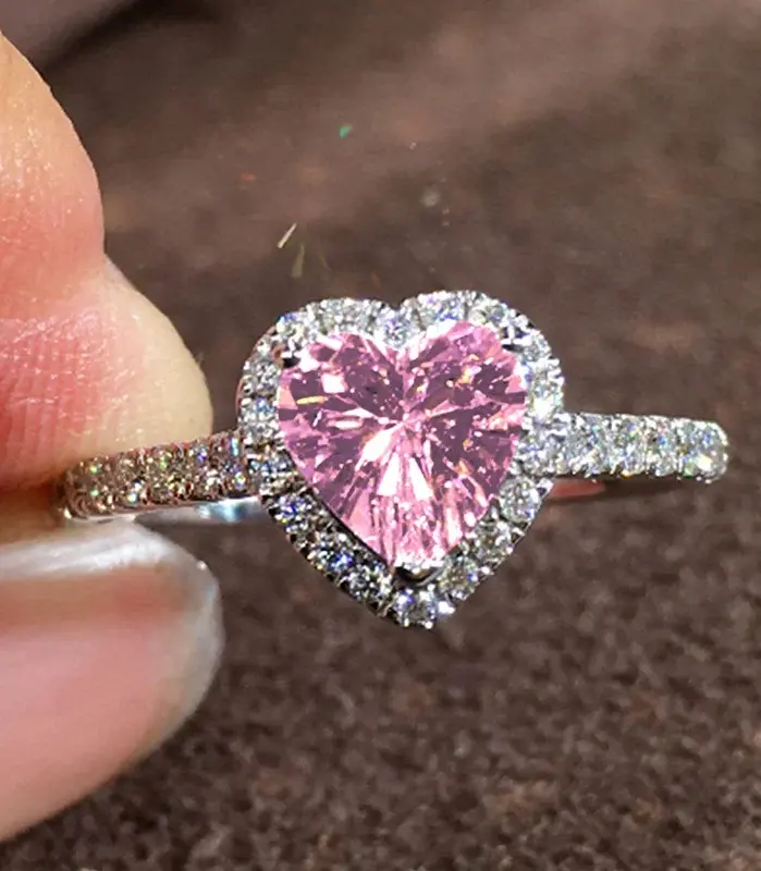 Huitan-anillos estéticos brillantes con diseño de corazón para mujer, accesorios para dedo de circonia cúbica brillante, joyería de compromiso exquisita 1