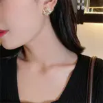 Exquisitos pendientes de ópalo con forma de flor para mujer, aretes coreanos de cristal brillante con perlas de imitación y hojas florales, joyería para fiesta y boda 2