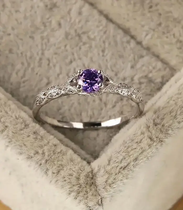 Anillo de mujer de circonia cúbica de estilo lujoso ligero en Europa y América anillo de temperamento de moda Simple 1