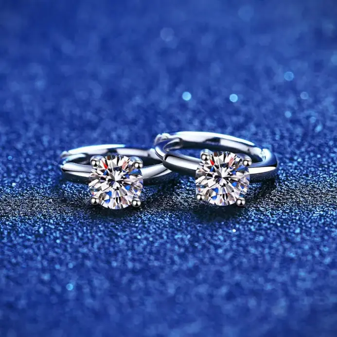 Pendientes de aro pequeños de moissanita de 1,0 quilates, pendientes de aro de diamante de laboratorio, pendientes de cartílago de plata esterlina para mujeres, niñas y adolescentes 2