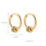 Pendientes de aro Huggies de acero inoxidable de Color dorado redondo pequeño a la moda para mujer, pendientes con dije de Triple engranaje de circonia CZ, hebilla para oreja 6 Pendientes de aro Huggies de acero inoxidable de Color dorado redondo pequeño a la moda para mujer, pendientes con dije de Triple engranaje de circonia CZ, hebilla para oreja 6