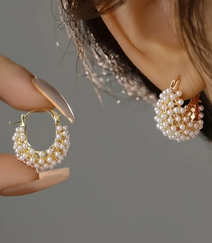 Deslumbantes pendientes de perlas artificiales, diseño de lujo premium, elegancia atemporal para un acento de oreja de moda, es adecuado para uso diario 1