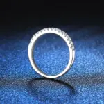 Anillos de boda de moissanita de 5 piedras, banda de media eternidad de corte brillante redondo, anillo de boda de diamante de laboratorio de plata 925 de 3mm para mujeres y hombres 40 Anillos de boda de moissanita de 5 piedras, banda de media eternidad de corte brillante redondo, anillo de boda de diamante de laboratorio de plata 925 de 3mm para mujeres y hombres 40