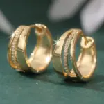 Pendiente de aro geométrico chapado en oro de circonia sintética a la moda para mujer, accesorios de joyería de boda para banquete exquisito clásico 2