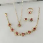 Conjunto de 4 Uds. De collar de cristal con forma de corazón para mujer, pulsera, anillo, pendiente, exquisito conjunto de joyería para fiesta y boda, regalo de vacaciones 4