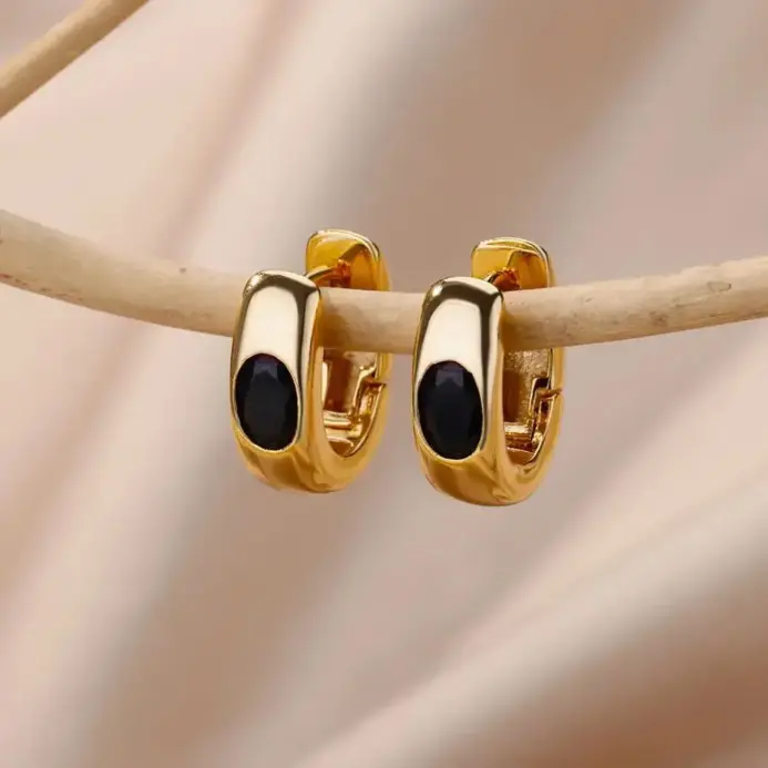 Pendientes de aro de circonia Retro para mujer, aretes perforados de acero inoxidable, pendientes de diseño de nicho simples de lujo ligeros 2