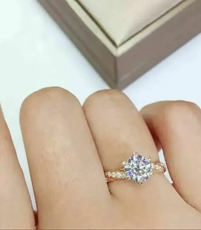 Huitan-anillos clásicos de circonia cúbica de 6 garras para mujer, bandas de compromiso de boda de Color dorado de lujo, joyería para mujer de eternidad, venta al por mayor 2