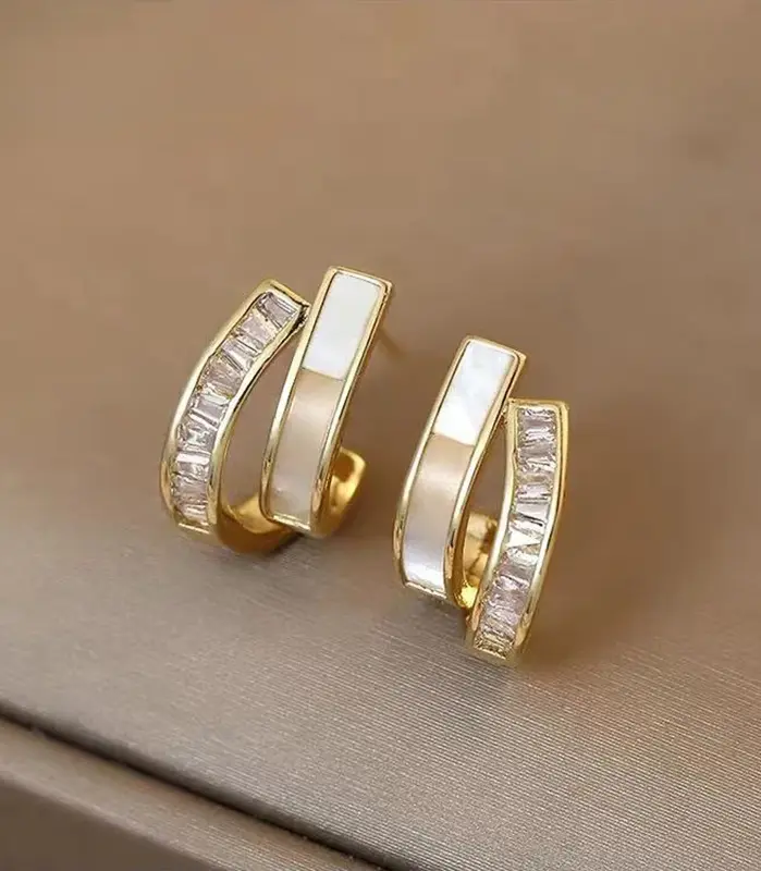 Pendientes de tuerca de Metal con arco de circón para mujer, joyería de moda coreana, accesorios elegantes para fiesta, estudiantes y niñas, nuevo diseño 2024 1