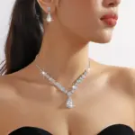 Juego de 3 piezas de collar de gota de cristal para mujer con pendientes para accesorios de vestido de noche de boda 3