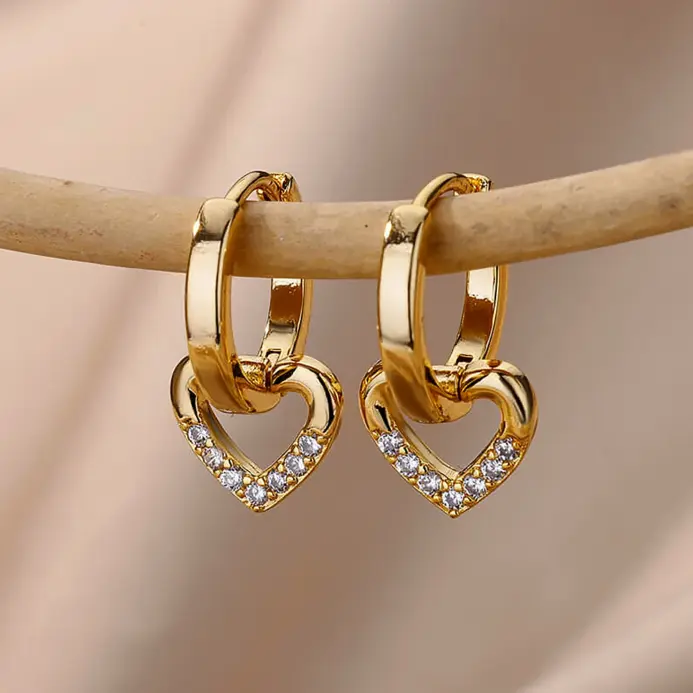 Pendientes de corazón de circón hueco para mujer, pendiente de corazón de Color dorado de acero inoxidable, joyería de pareja de boda de lujo, regalo, envío gratis 1