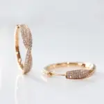 Pendientes de aro chapados en oro con circonita sintética con incrustaciones brillantes de lujo para mujer, accesorios de joyería de boda diarios exquisitos a la moda 11