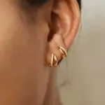 Pendientes de Aro Circulares de Acero Inoxidable Color Dorado para Mujer, Pendientes Simples de Doble Aro con Circonita Cúbica, Joyería para Perforación de Cartílago 2