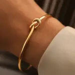 Pulseras de acero inoxidable Vintage para hombre, brazaletes tejidos con textura torcida a la moda para mujer, joyería llamativa, ropa de calle, regalos góticos 1